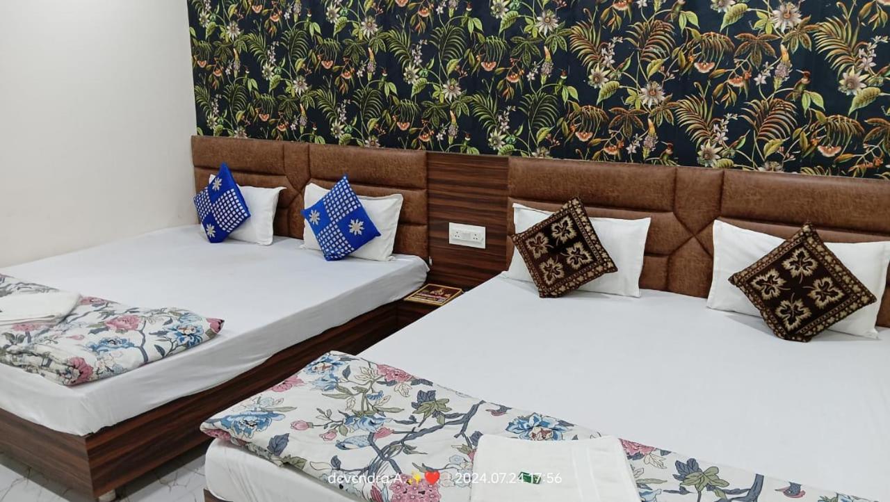 Hotel Ganga Sagar Ujjain Exteriör bild